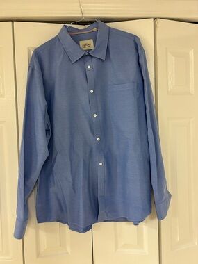 Oxford Men's Blue Long-Sleeve Button-Up Shirt